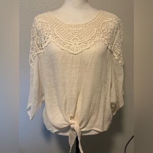 Cream colored crochet blouse size XS/S
